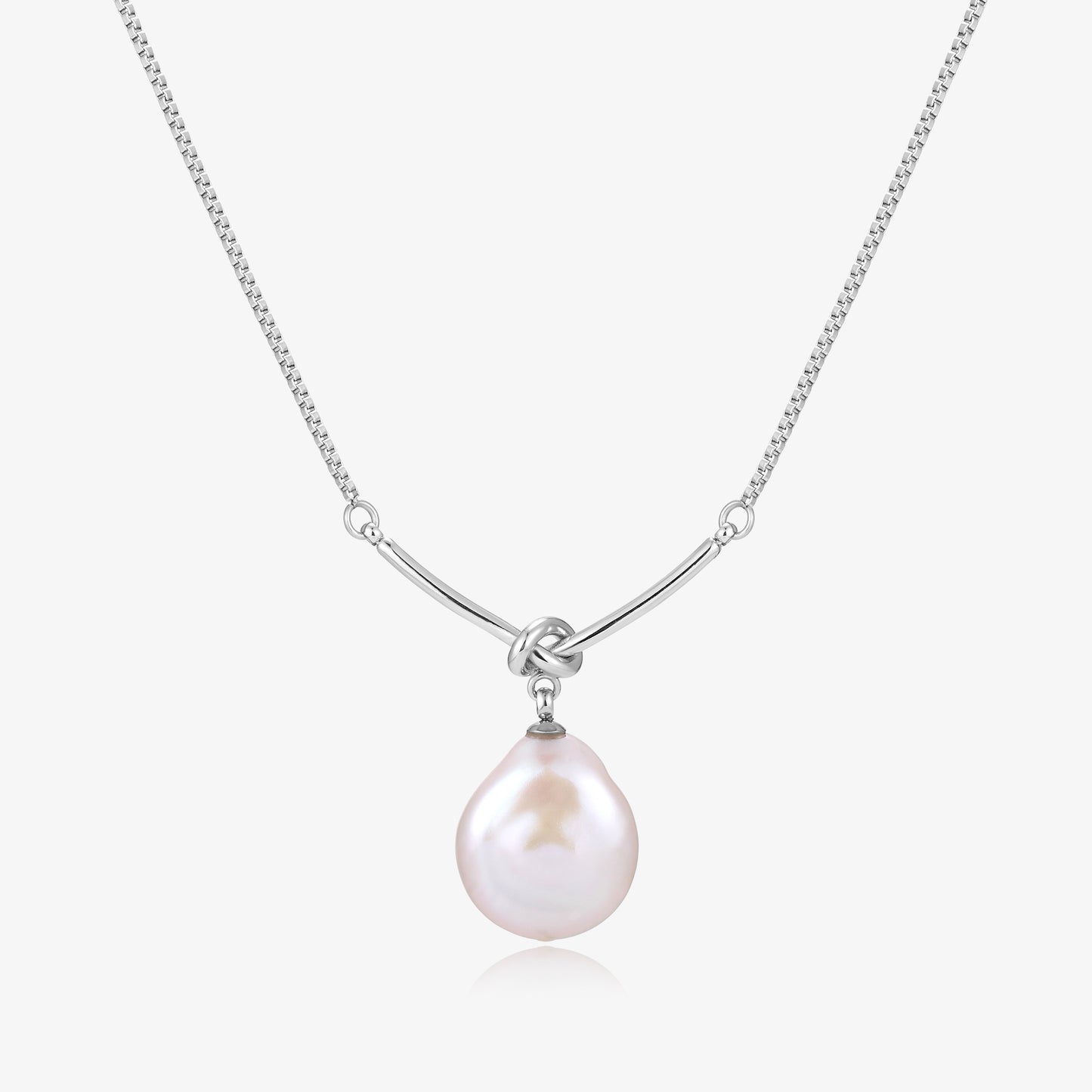 Elegant Simple Knot Design Pearl Necklace